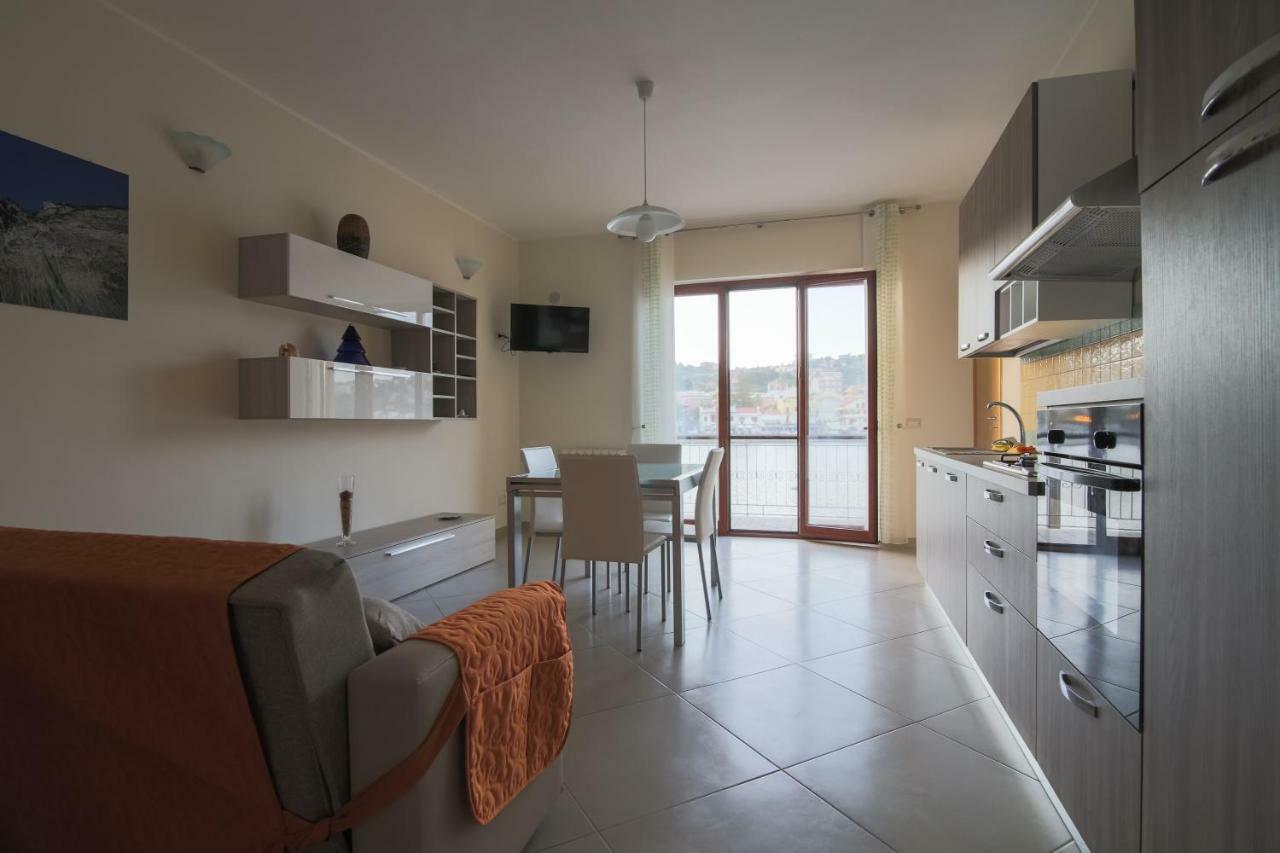 Case Panoramiche Sul Lago Messina Exterior photo