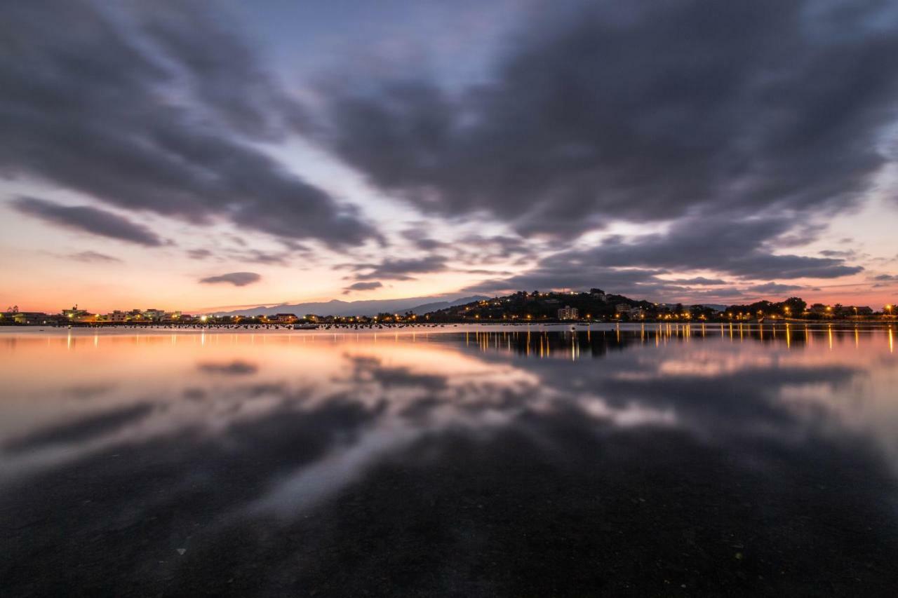 Case Panoramiche Sul Lago Messina Exterior photo