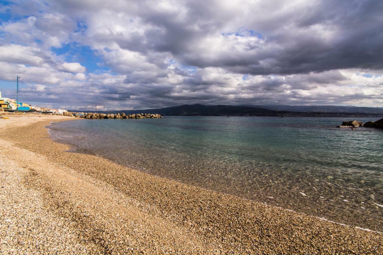 Case Panoramiche Sul Lago Messina Exterior photo